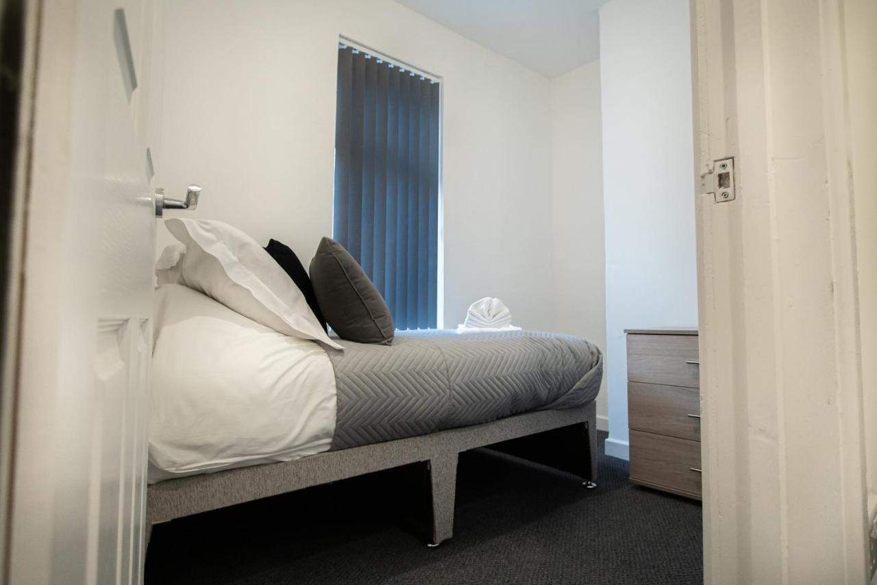 Corpa Heights Appartement Newport  Buitenkant foto